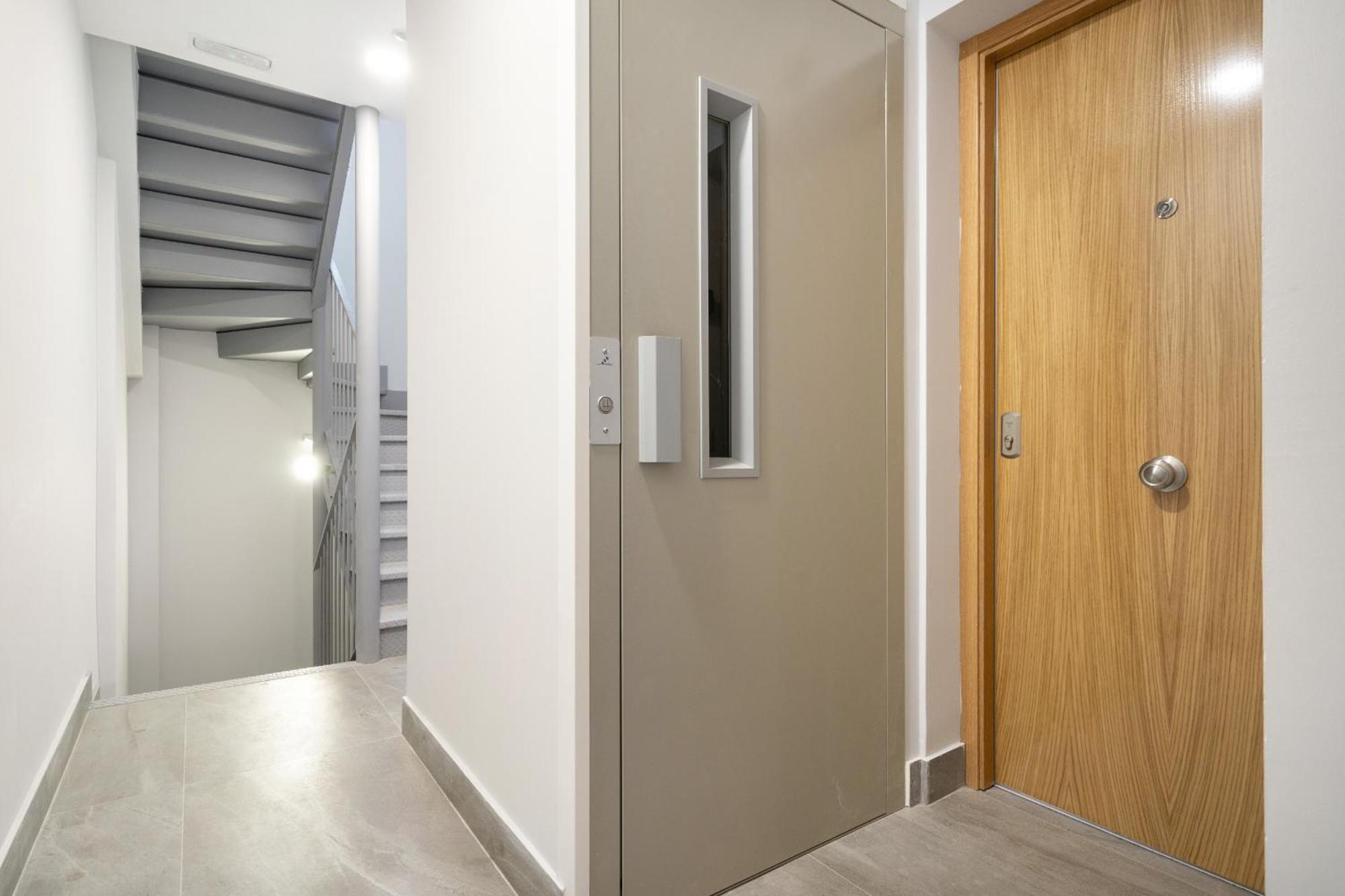 Madrid Riverside Studios Con Parking Incluido Alquiler Temporal Eksteriør billede
